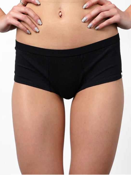 Almost every pair of pants or shorts less than $150 gives me a horrible  camel toe and uncomfortably digs into my crotch. What am I doing wrong?! :  r/femalefashionadvice